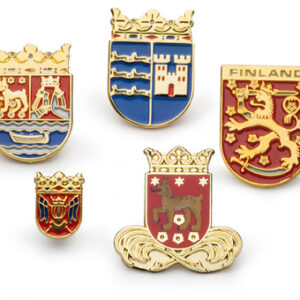 Darek Pinssit erilaisilla tekniikoilla