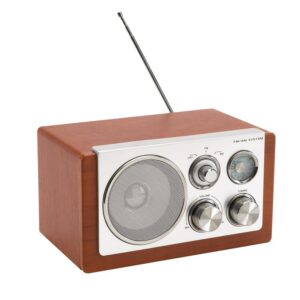Adrian Puinen AMFM-radio logolla